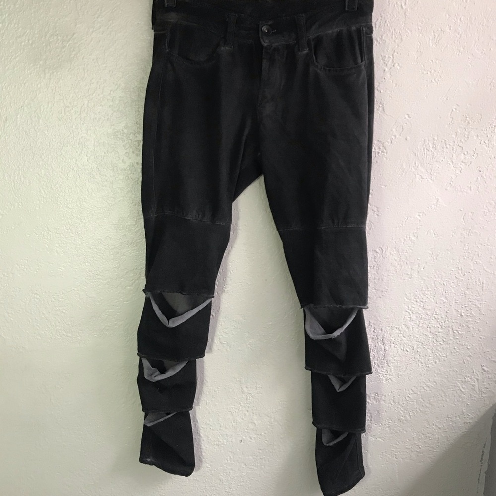 DRIFTER 24 women’s black distressed jeans